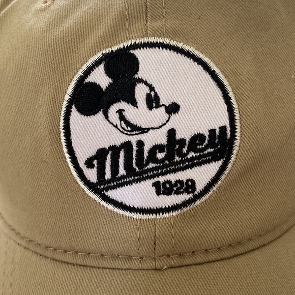 Disney Mickey Mouse 1928 Baseball Cap Hat Patch Khaki Beige Concept One Fitted - Picture 9 of 9
